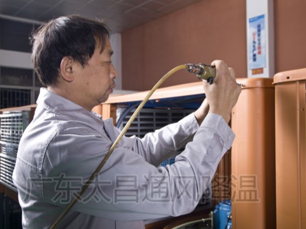 潤(rùn)東方工業(yè)環(huán)?？照{(diào) 一款非常環(huán)保節(jié)能車(chē)間降溫設(shè)備